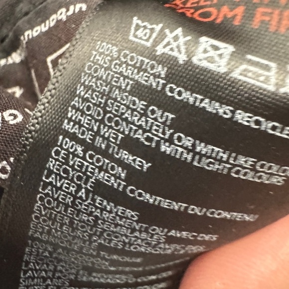 BDG Mom High Waisted Jeans Black - Picture 8 of 9